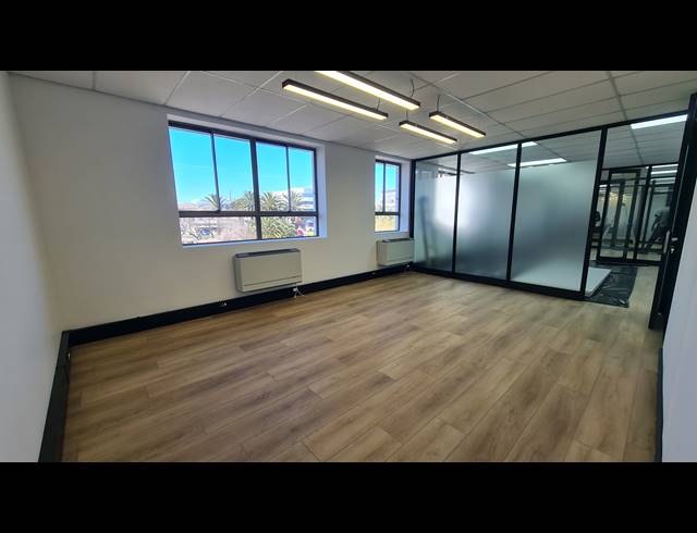 345M² OFFICE TO LET IN TYGER VALLEY